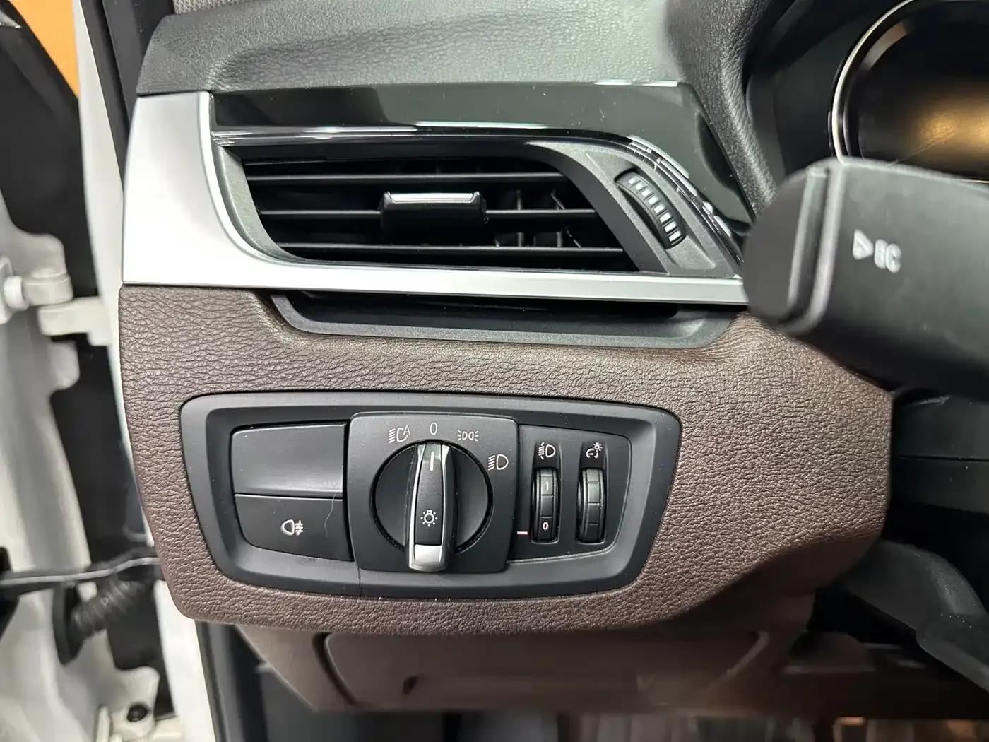 BMW X1 2021 sDrive20Li Fashion Edition — миниатюра 9