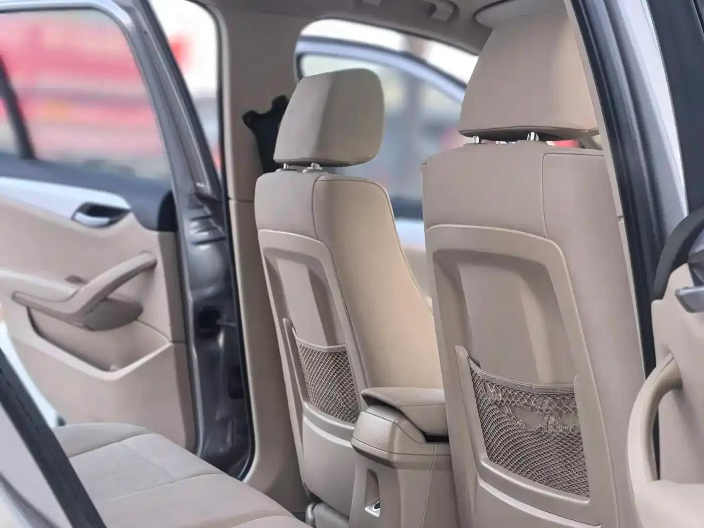 BMW X1 2014 sDrive18i Leading Edition — миниатюра 13