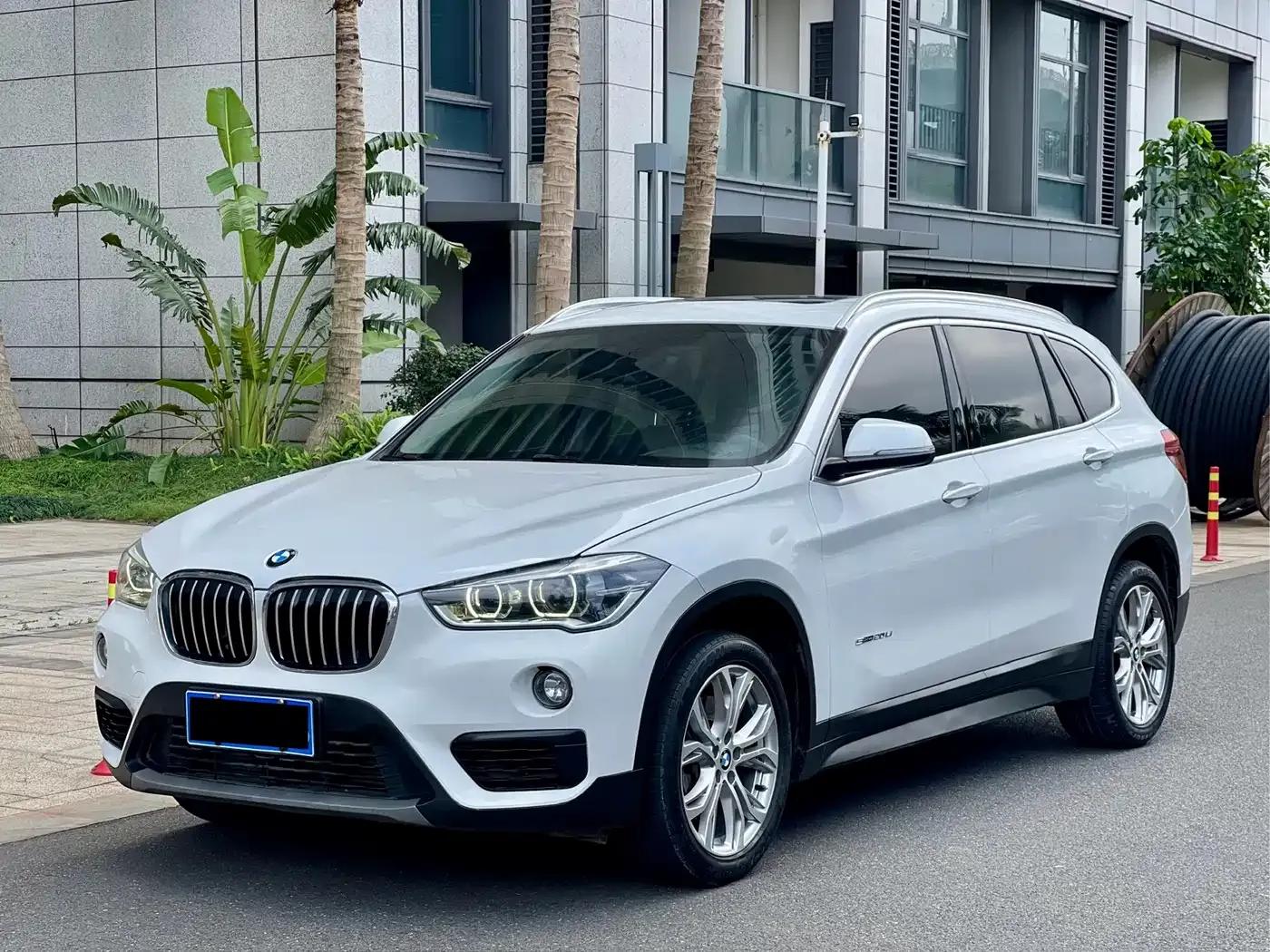 BMW X1 2018 sDrive20Li Leading Edition — миниатюра 1