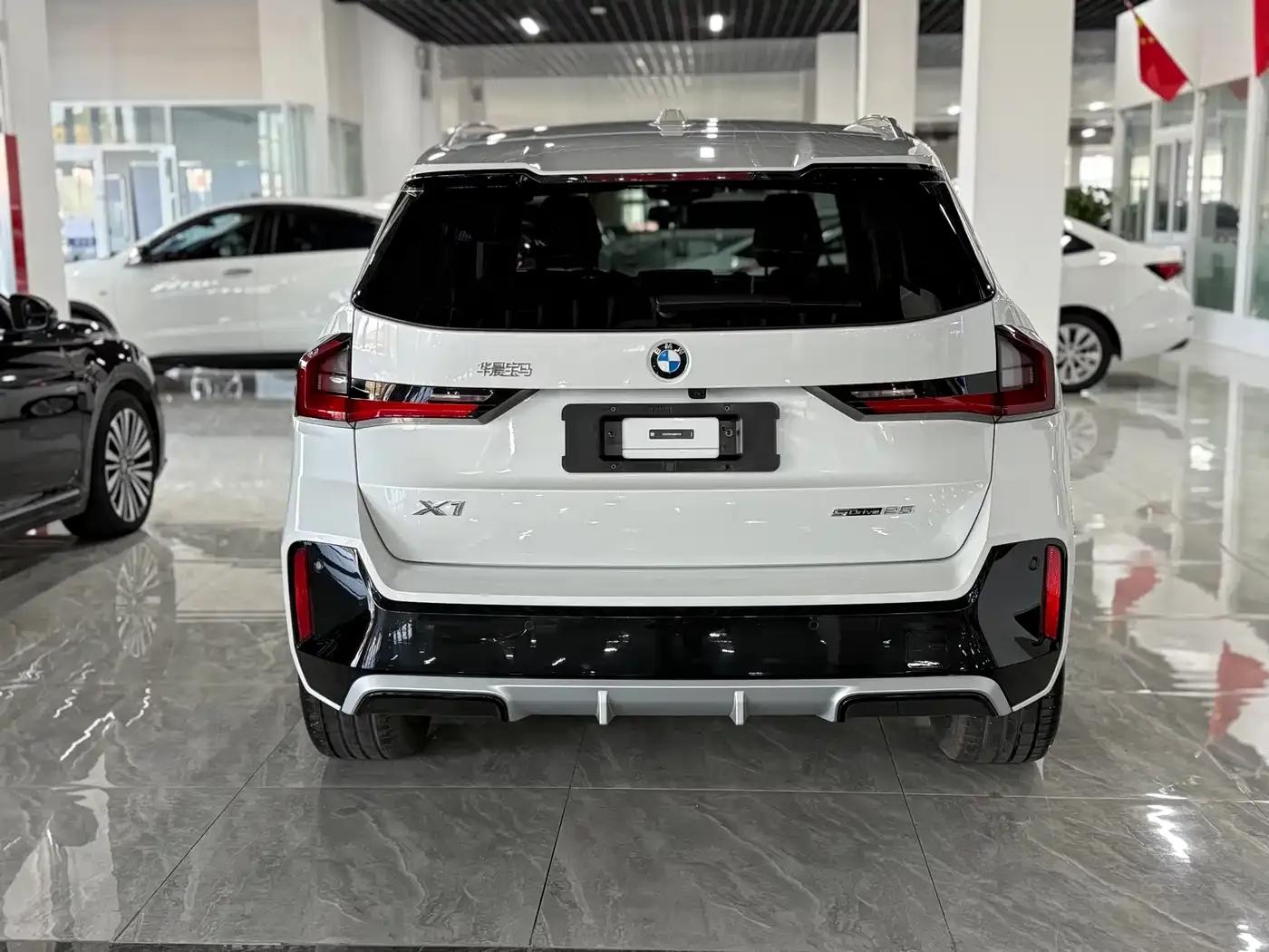 2024 BMW X1 sDrive25Li M Sport Package — миниатюра 9