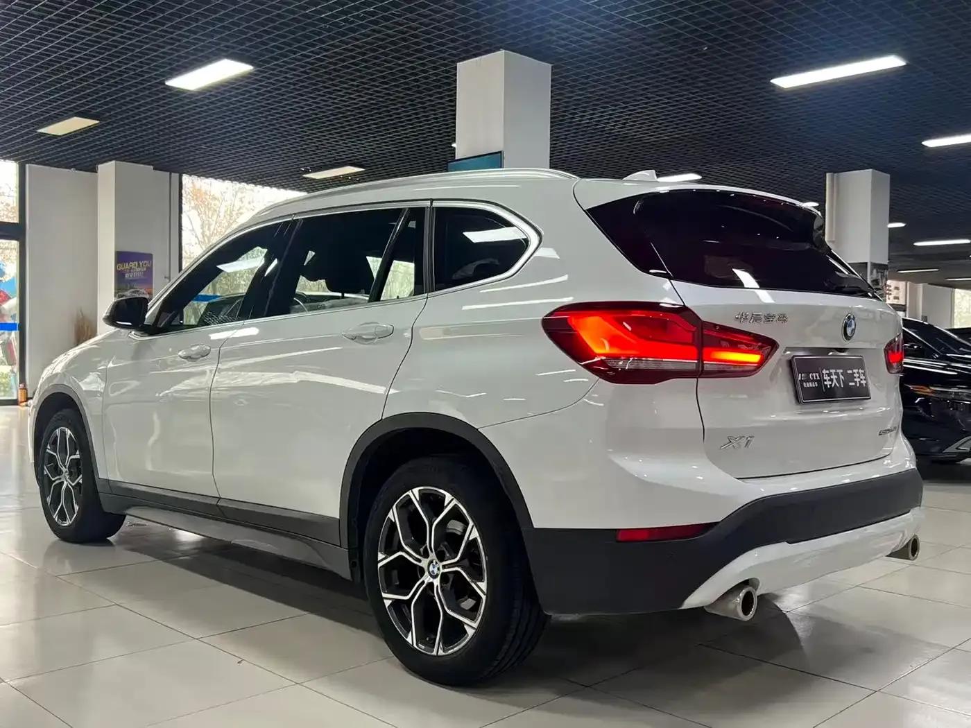 BMW X1 2020 sDrive25Li Leading Edition — миниатюра 4