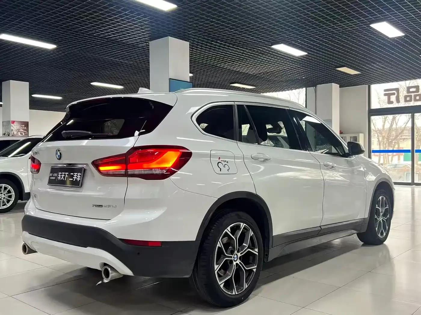 BMW X1 2020 sDrive25Li Leading Edition — миниатюра 6