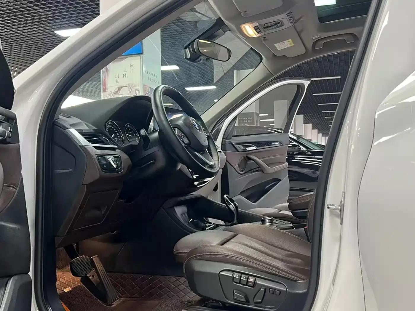 BMW X1 2020 sDrive25Li Leading Edition — миниатюра 7