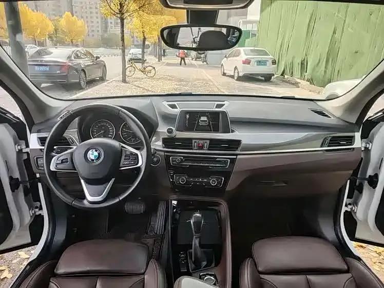 BMW X1 2018 xDrive20Li Premium — миниатюра 7