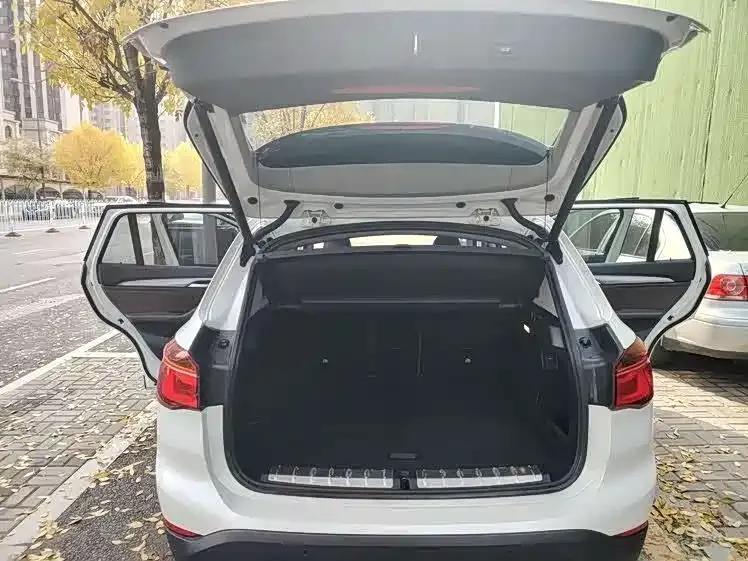 BMW X1 2018 xDrive20Li Premium — миниатюра 10