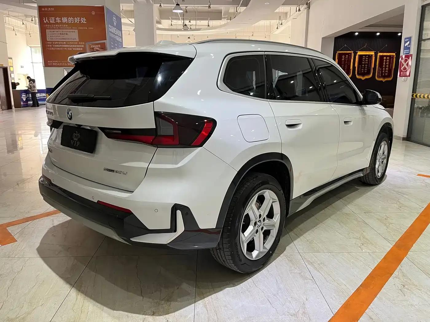 2023 BMW X1 sDrive20Li X Design Package — миниатюра 4