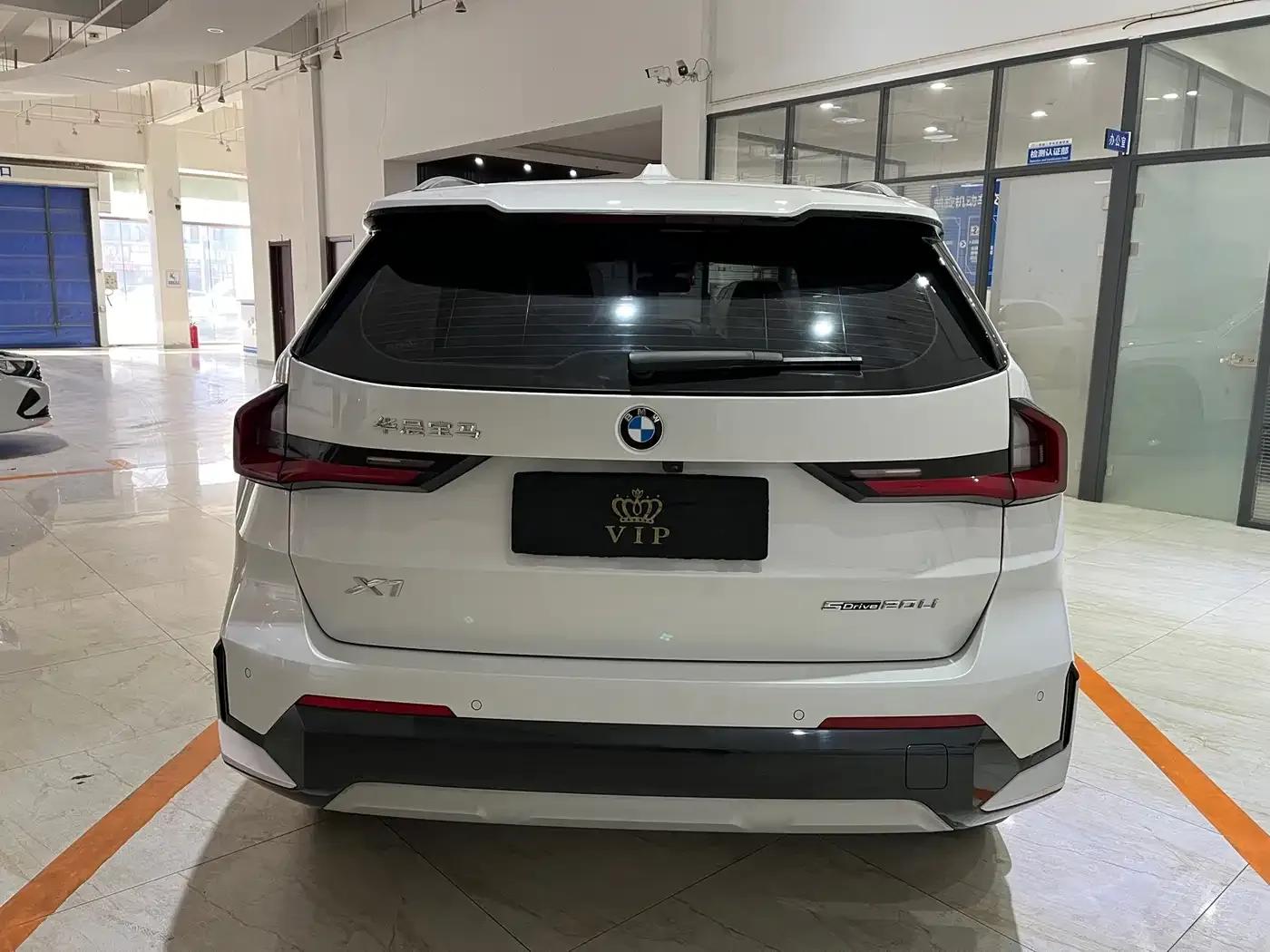 2023 BMW X1 sDrive20Li X Design Package — миниатюра 5