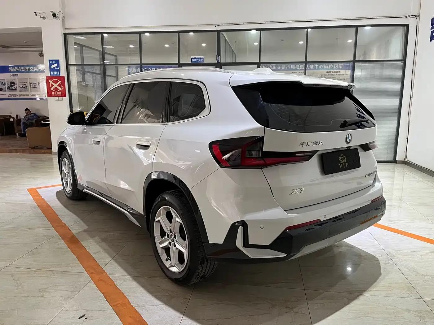 2023 BMW X1 sDrive20Li X Design Package — миниатюра 6