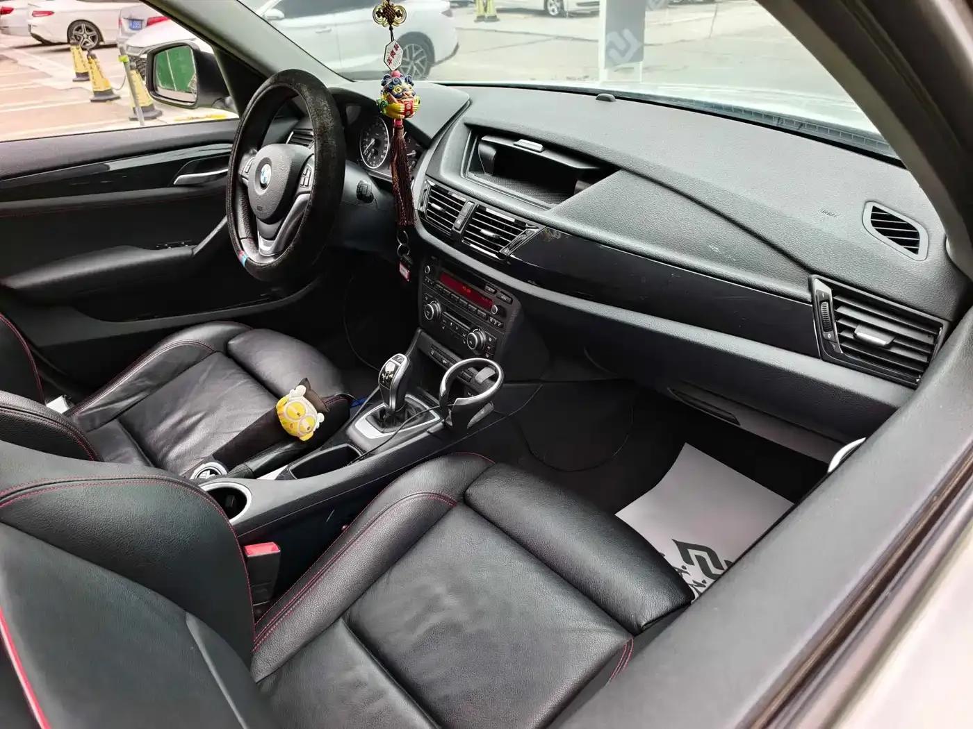 BMW X1 2013 sDrive20i Sport Design Package — миниатюра 15