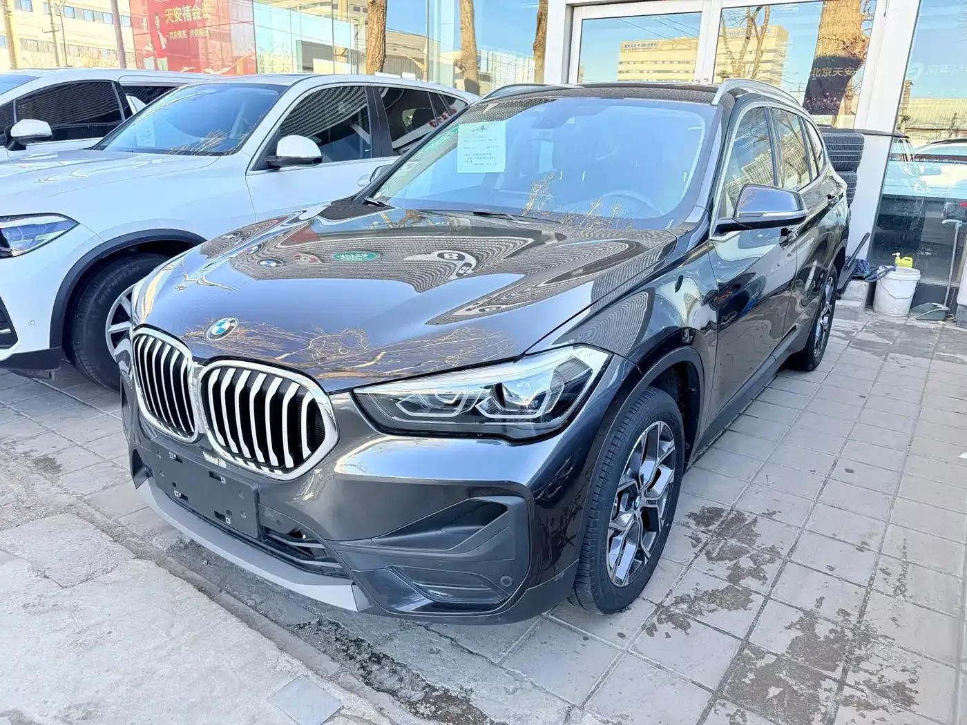 BMW X1 2022 sDrive25Li Leading Edition — миниатюра 1