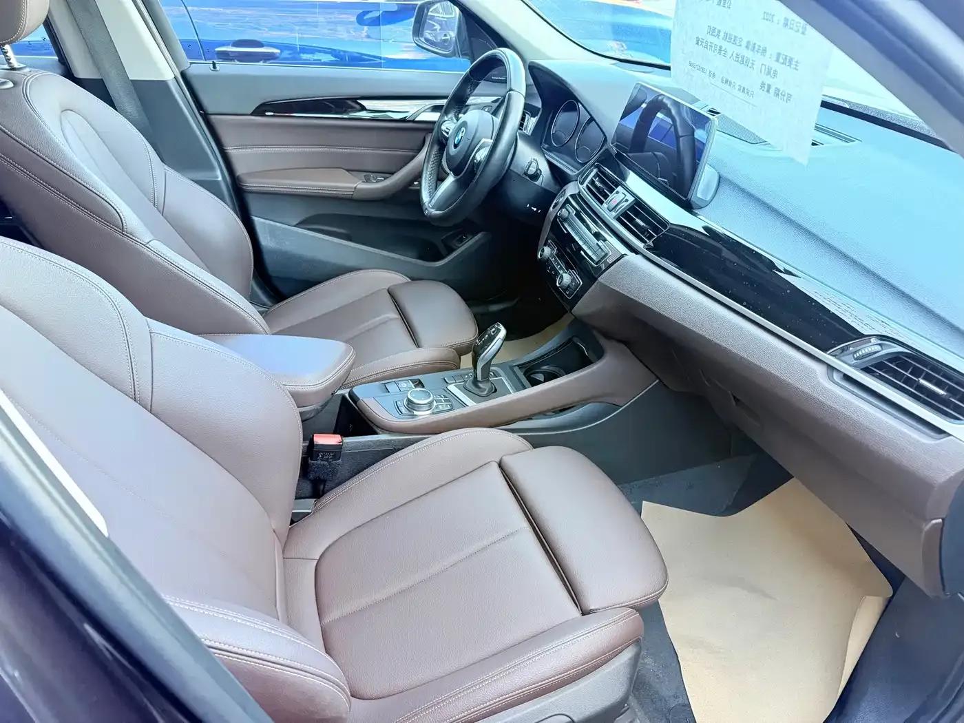 BMW X1 2022 sDrive25Li Leading Edition — миниатюра 8