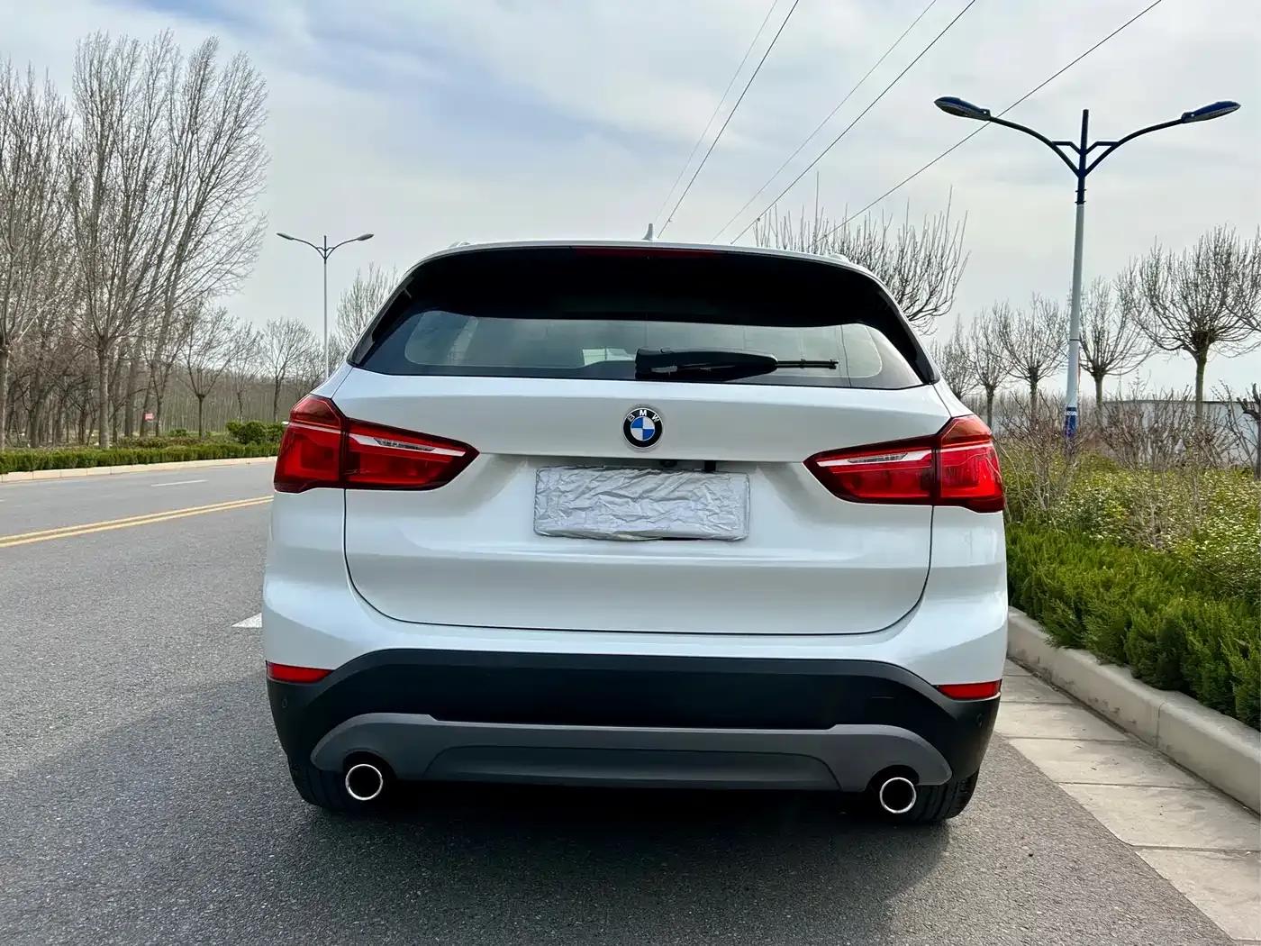 BMW X1 2018 sDrive20Li Leading Edition — миниатюра 4