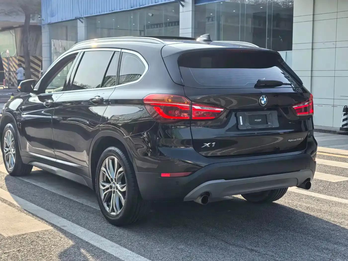 BMW X1 2019 sDrive20Li Leading Edition — миниатюра 3