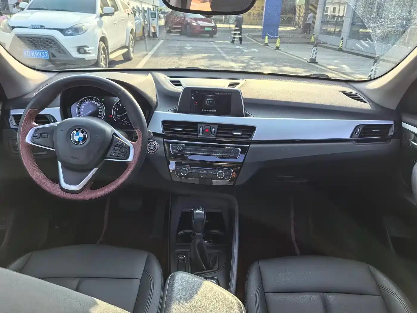 BMW X1 2019 sDrive20Li Leading Edition — миниатюра 8