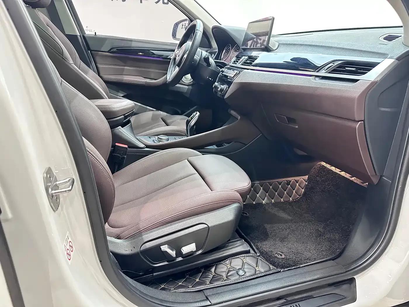 BMW X1 2022 sDrive25Li Leading Edition — миниатюра 11