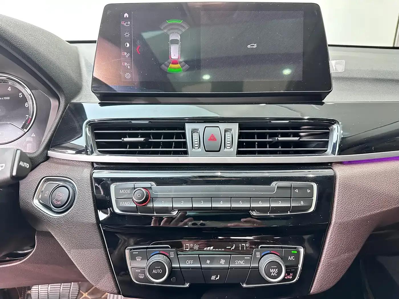 BMW X1 2022 sDrive25Li Leading Edition — миниатюра 14