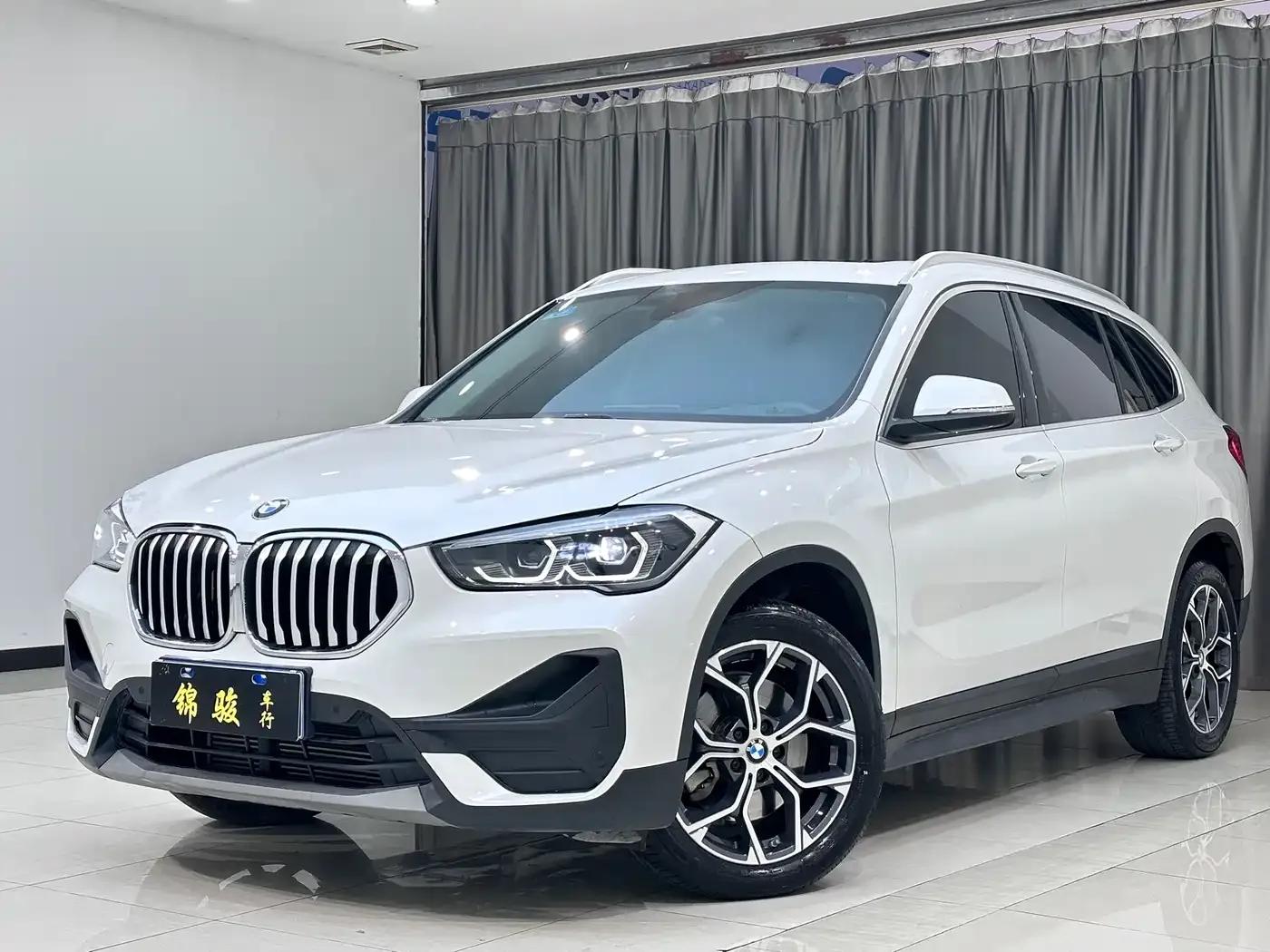 BMW X1 2022 sDrive25Li Leading Edition — миниатюра 3
