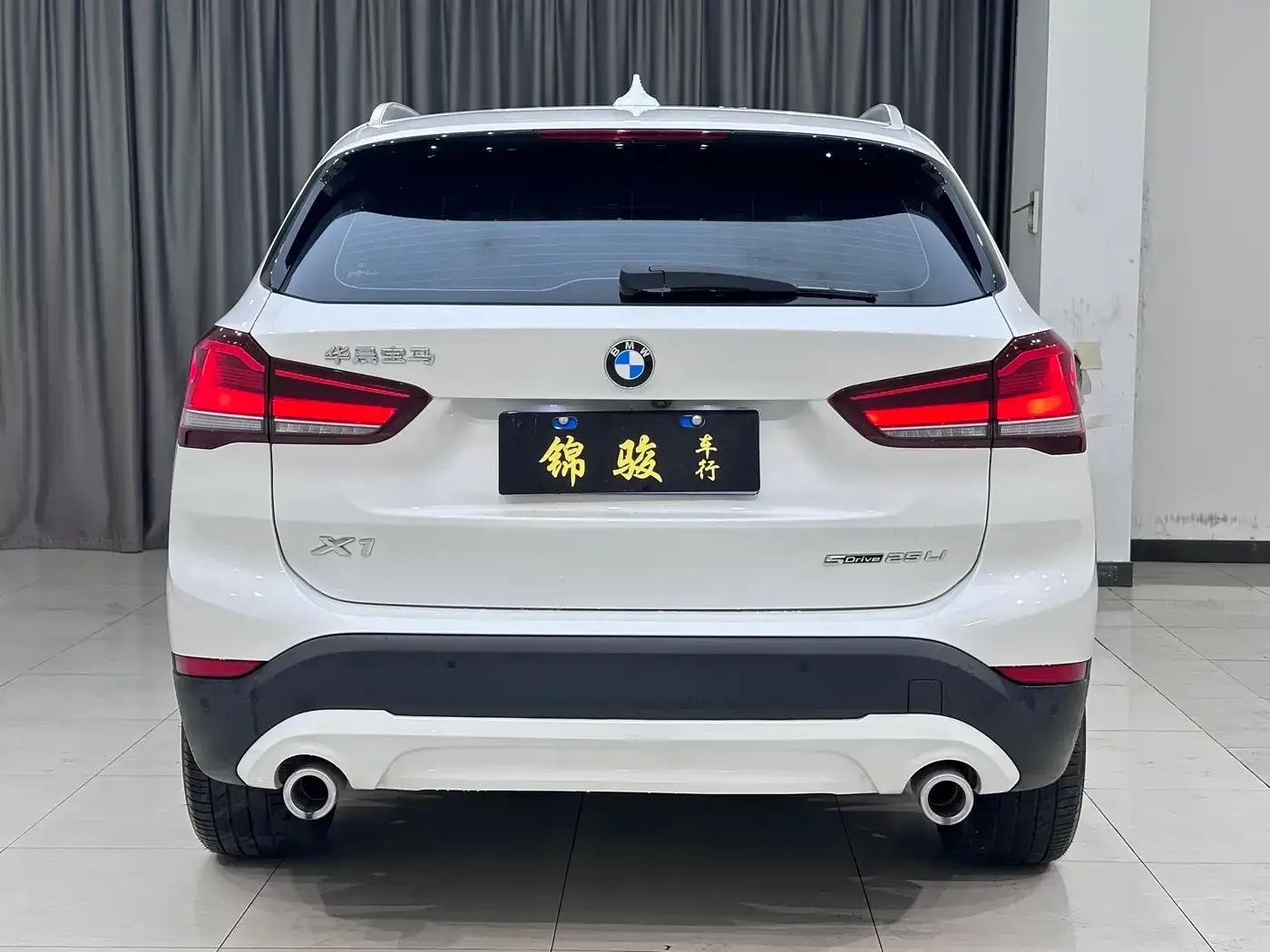 BMW X1 2022 sDrive25Li Leading Edition — миниатюра 5