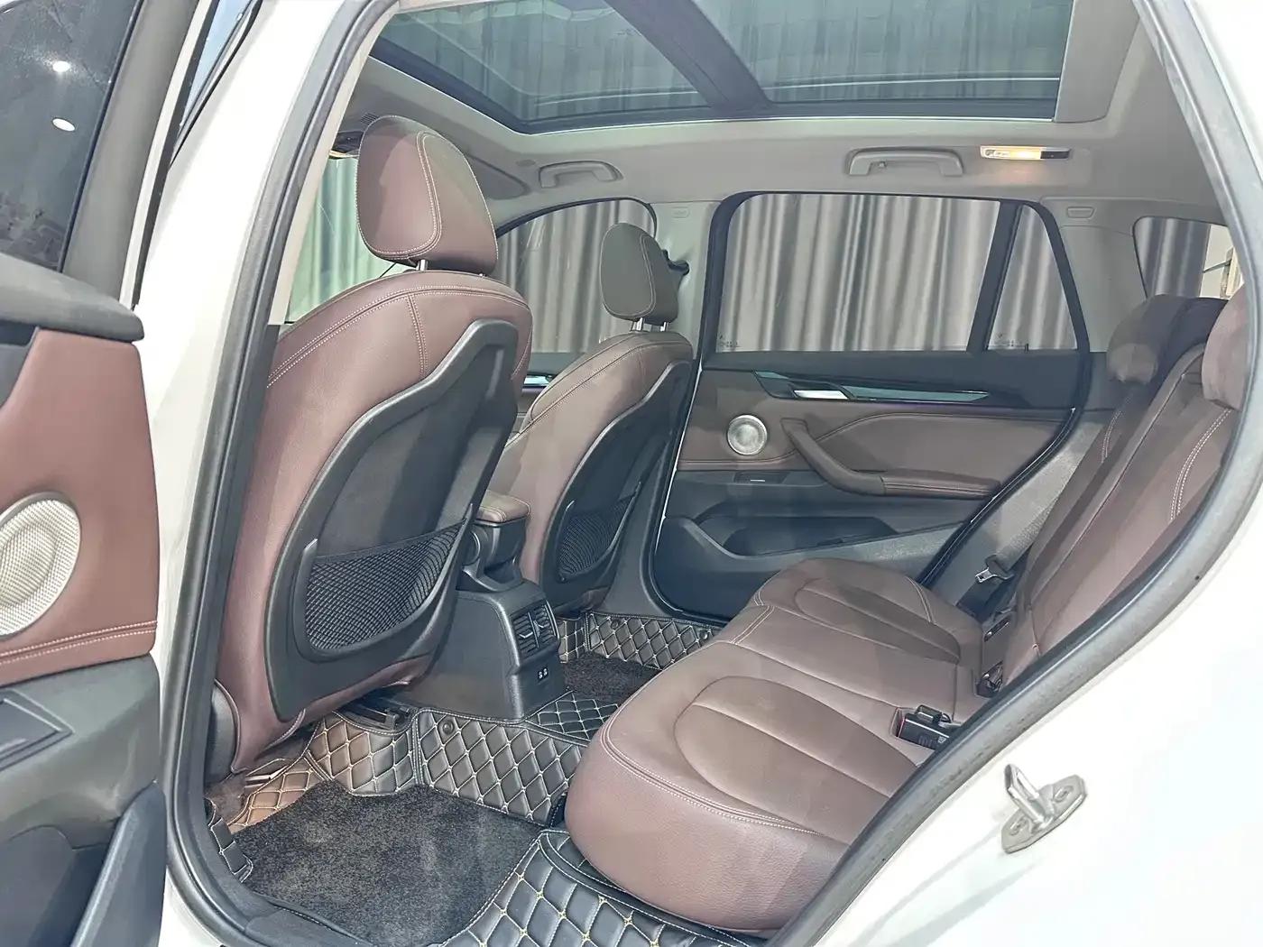BMW X1 2022 sDrive25Li Leading Edition — миниатюра 10