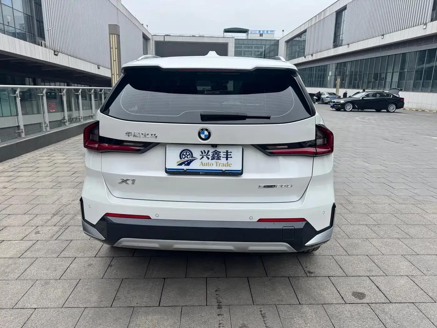 2023 BMW X1 sDrive20Li X Design Package — миниатюра 8
