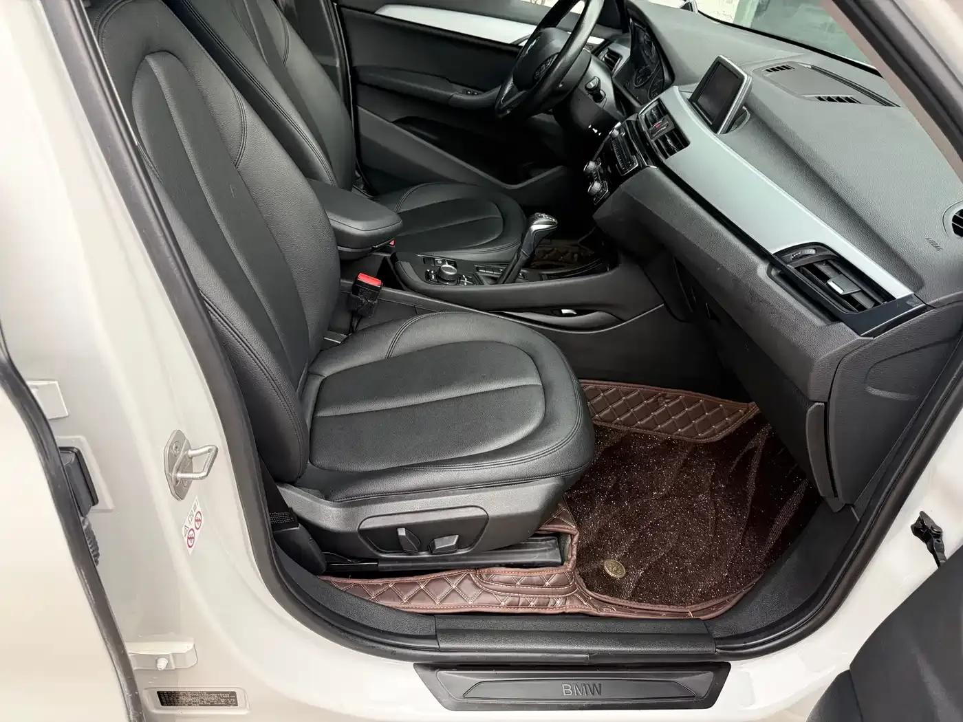 BMW X1 2018 sDrive18Li Fashion Edition — миниатюра 13
