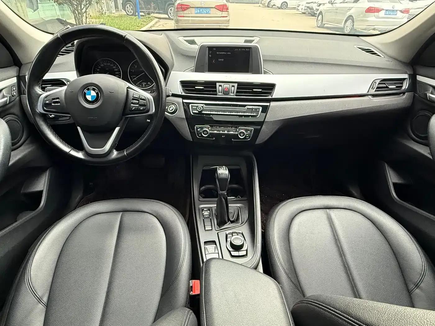 BMW X1 2018 sDrive18Li Fashion Edition — миниатюра 9
