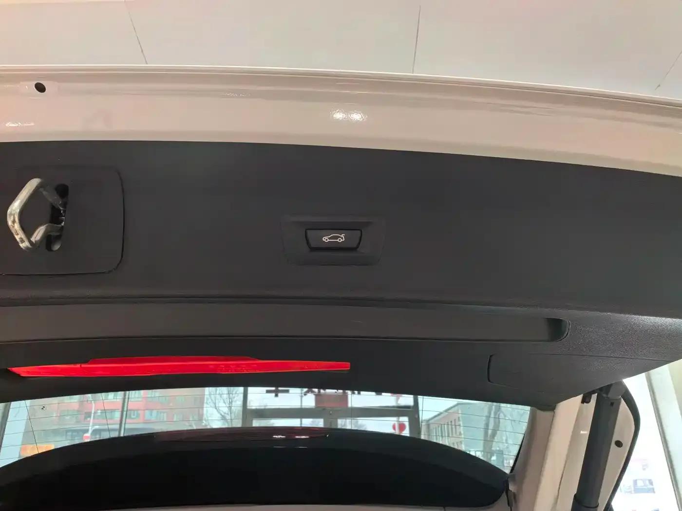 BMW X1 2022 sDrive20Li Premium — миниатюра 13