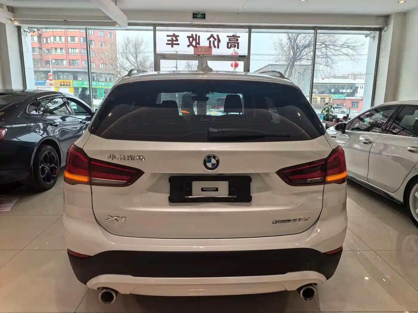 BMW X1 2022 sDrive20Li Premium — миниатюра 18