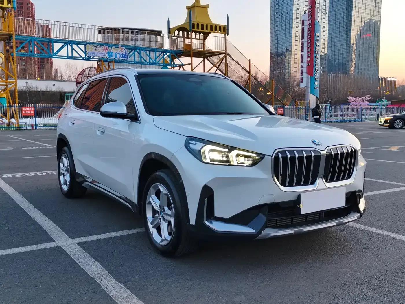 2023 BMW X1 sDrive20Li X Design Package — миниатюра 3