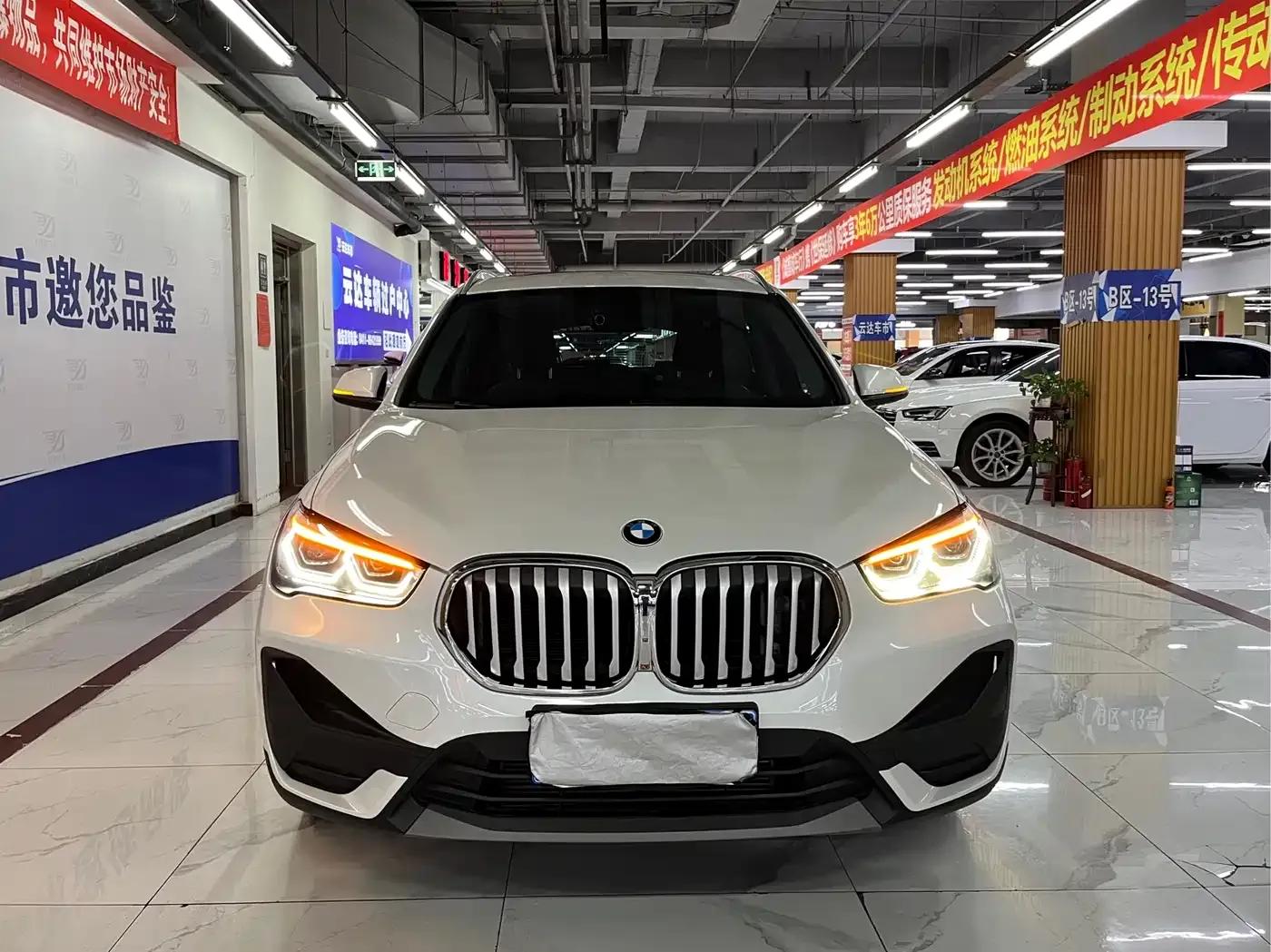 BMW X1 2021 sDrive25Li Leading Edition — миниатюра 1