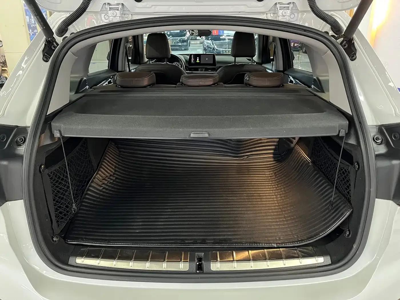 BMW X1 2021 sDrive25Li Leading Edition — миниатюра 9