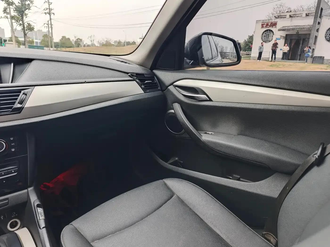 BMW X1 (Imported) 2012 sDrive18i Luxury — миниатюра 10