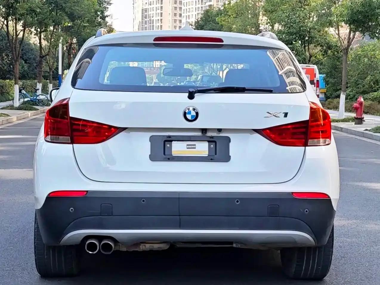 2010 BMW X1 xDrive25i (Imported) — миниатюра 3