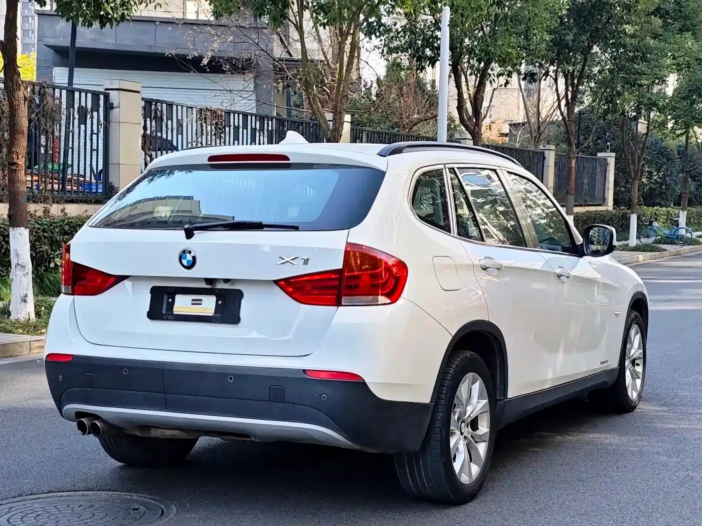 2010 BMW X1 xDrive25i (Imported) — миниатюра 4