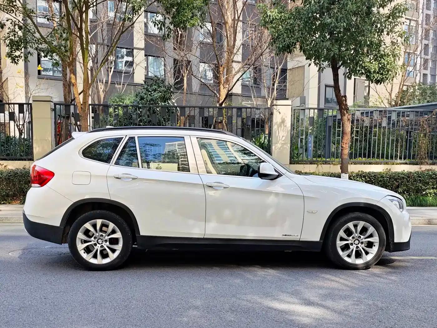 2010 BMW X1 xDrive25i (Imported) — миниатюра 5
