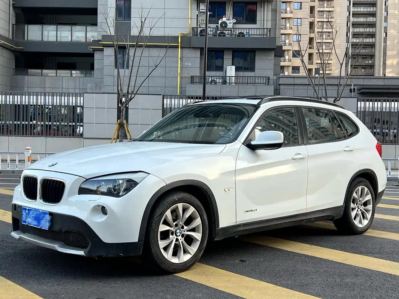 BMW X1 (Imported) 2010 xDrive25i — миниатюра 1