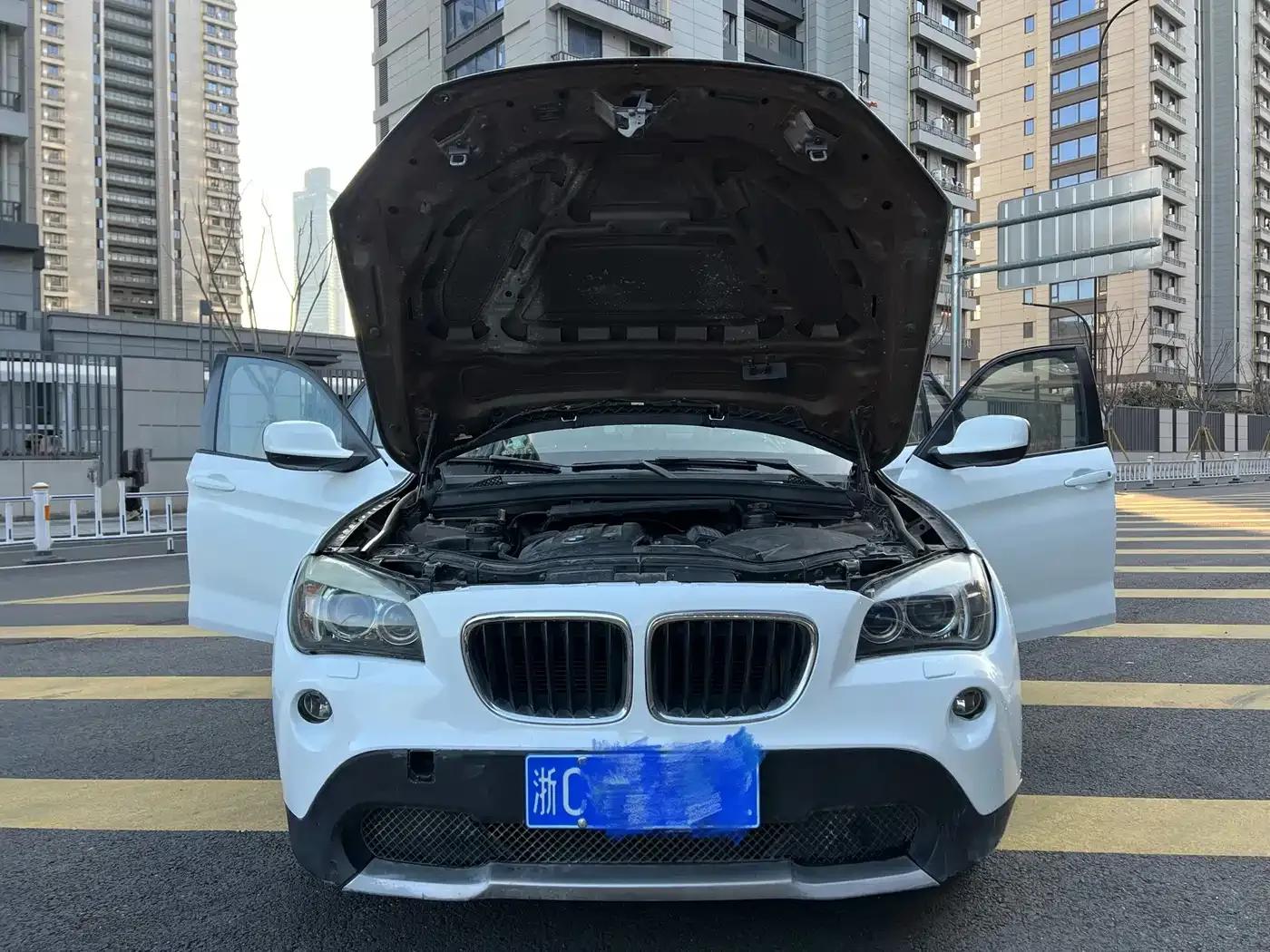 BMW X1 (Imported) 2010 xDrive25i — миниатюра 15