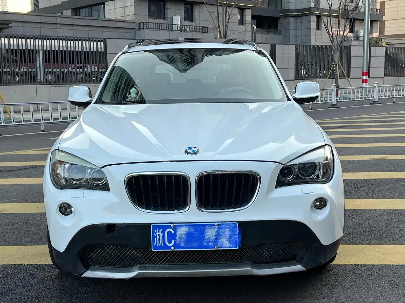 BMW X1 (Imported) 2010 xDrive25i — миниатюра 17