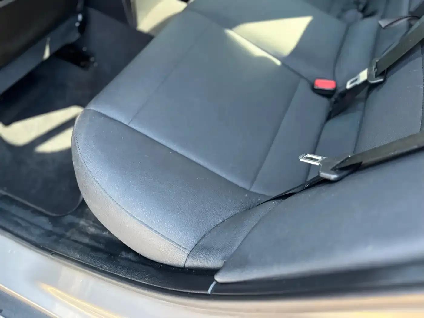 2012 BMW X1 Imported sDrive18i Luxury Model — миниатюра 15