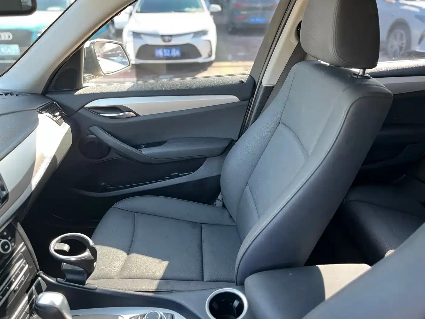 2012 BMW X1 Imported sDrive18i Luxury Model — миниатюра 9