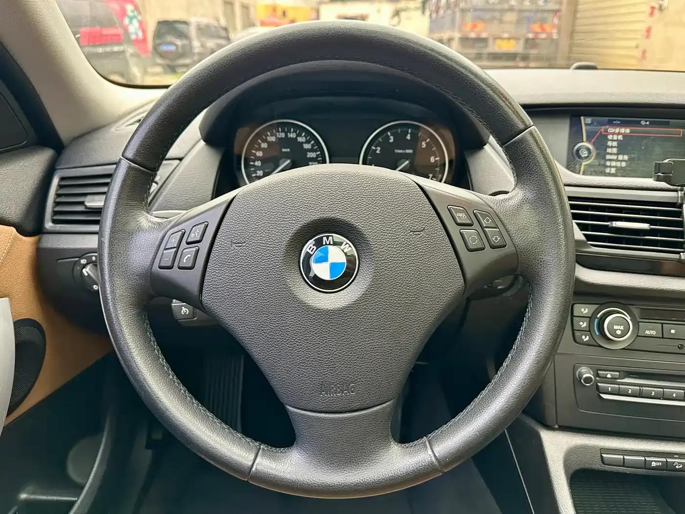 2012 BMW X1 xDrive20i (Imported) — миниатюра 13