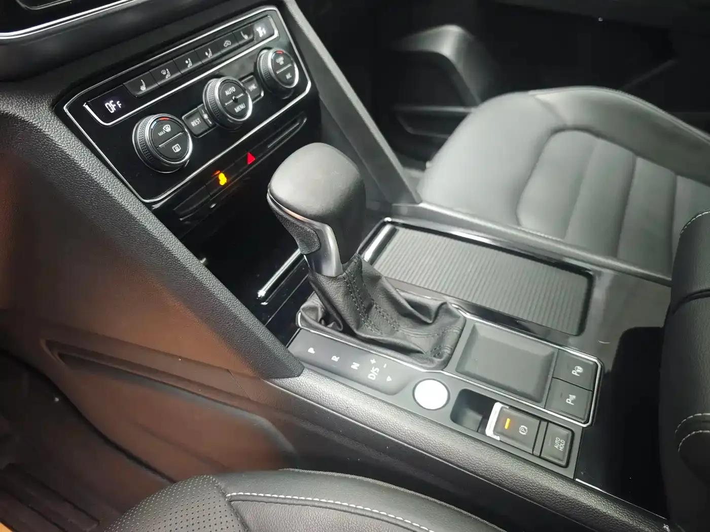2020 Volkswagen Teramont 330TSI 2WD Luxury Edition (China VI Emission Standard) — миниатюра 15