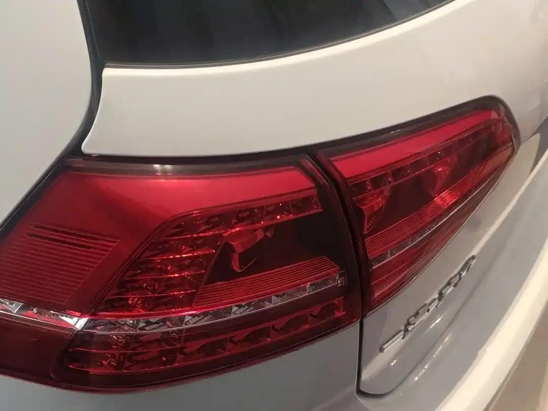 2016 Golf 230TSI Automatic Luxury — миниатюра 7