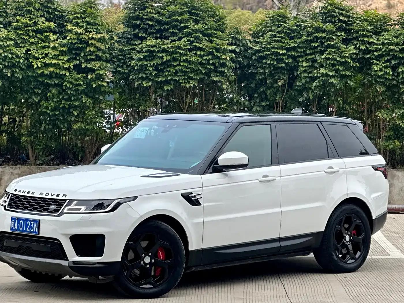 Range Rover Sport 2022 3.0 L6 SE — миниатюра 1