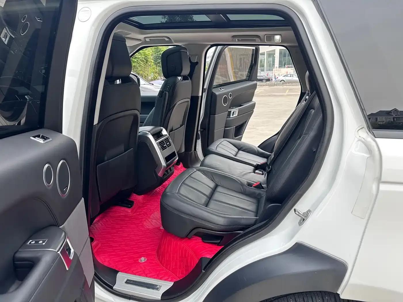 Range Rover Sport 2022 3.0 L6 SE — миниатюра 9
