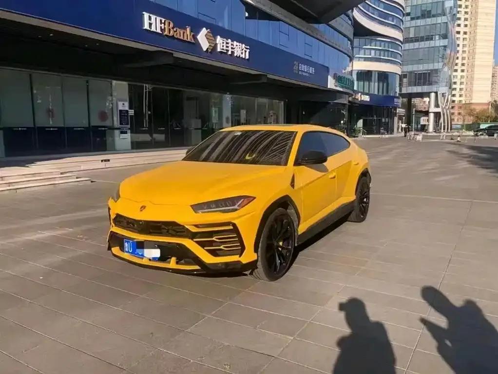 2018 Urus 4.0T V8 — миниатюра 1