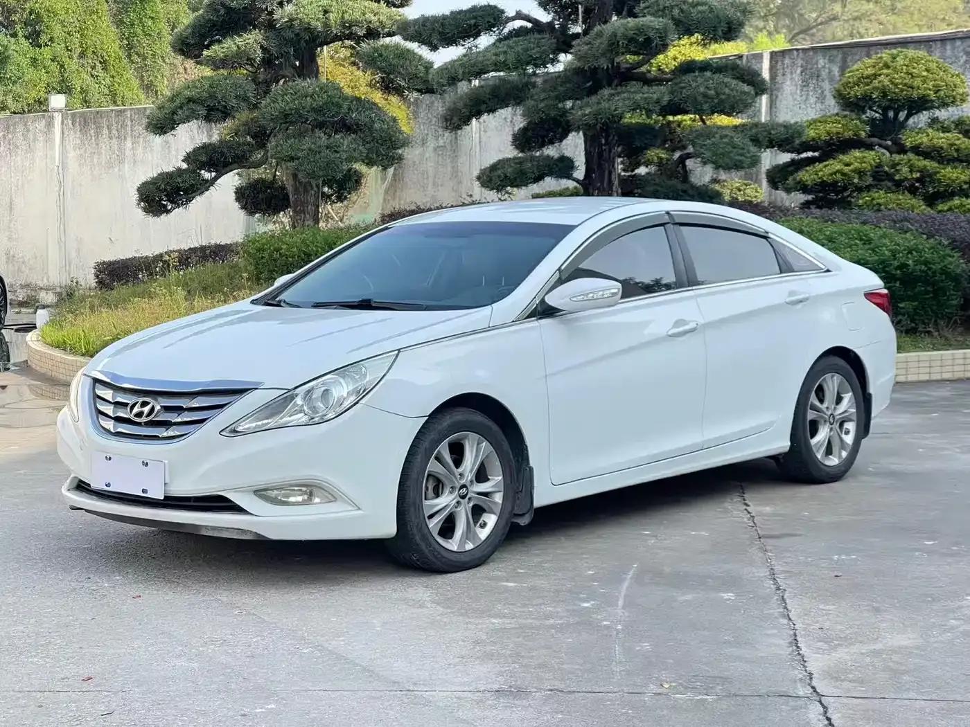 Sonata 2013 2.0L Automatic Fashion Edition — миниатюра 1