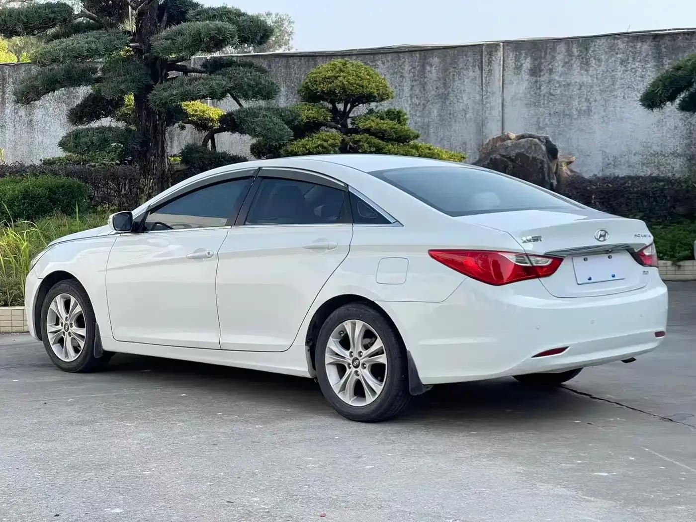 Sonata 2013 2.0L Automatic Fashion Edition — миниатюра 13