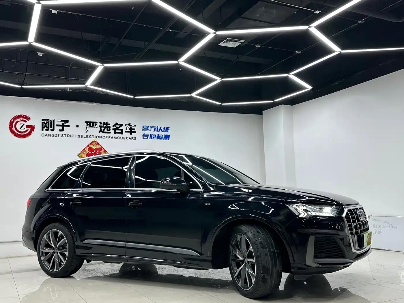 Audi Q7 2020 55 TFSI quattro S line Sport — миниатюра 3