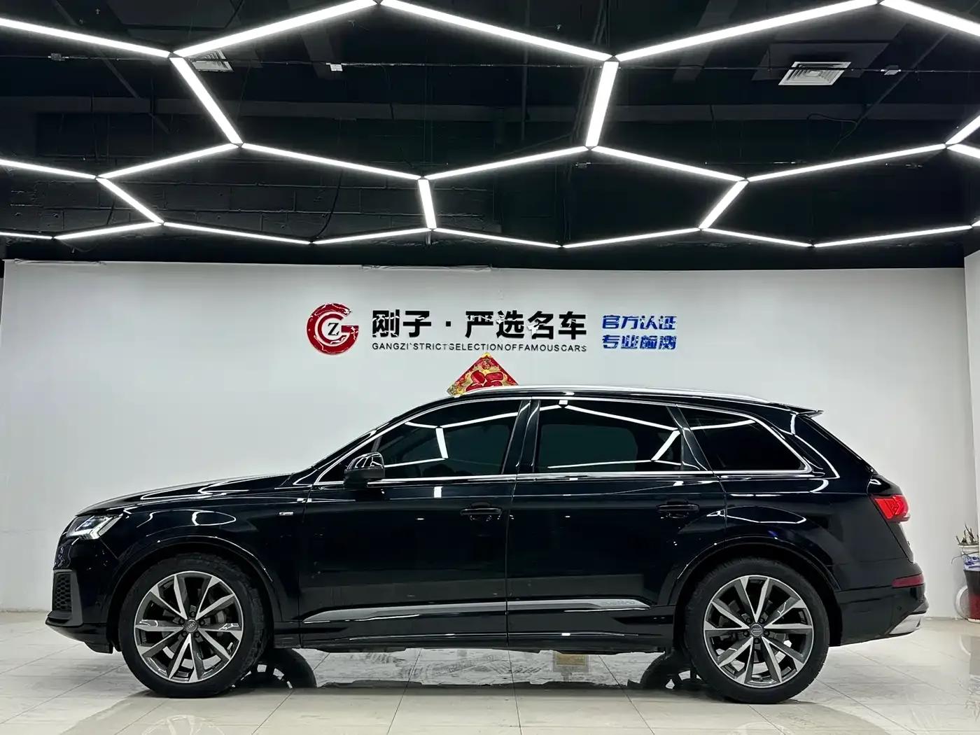 Audi Q7 2020 55 TFSI quattro S line Sport — миниатюра 4
